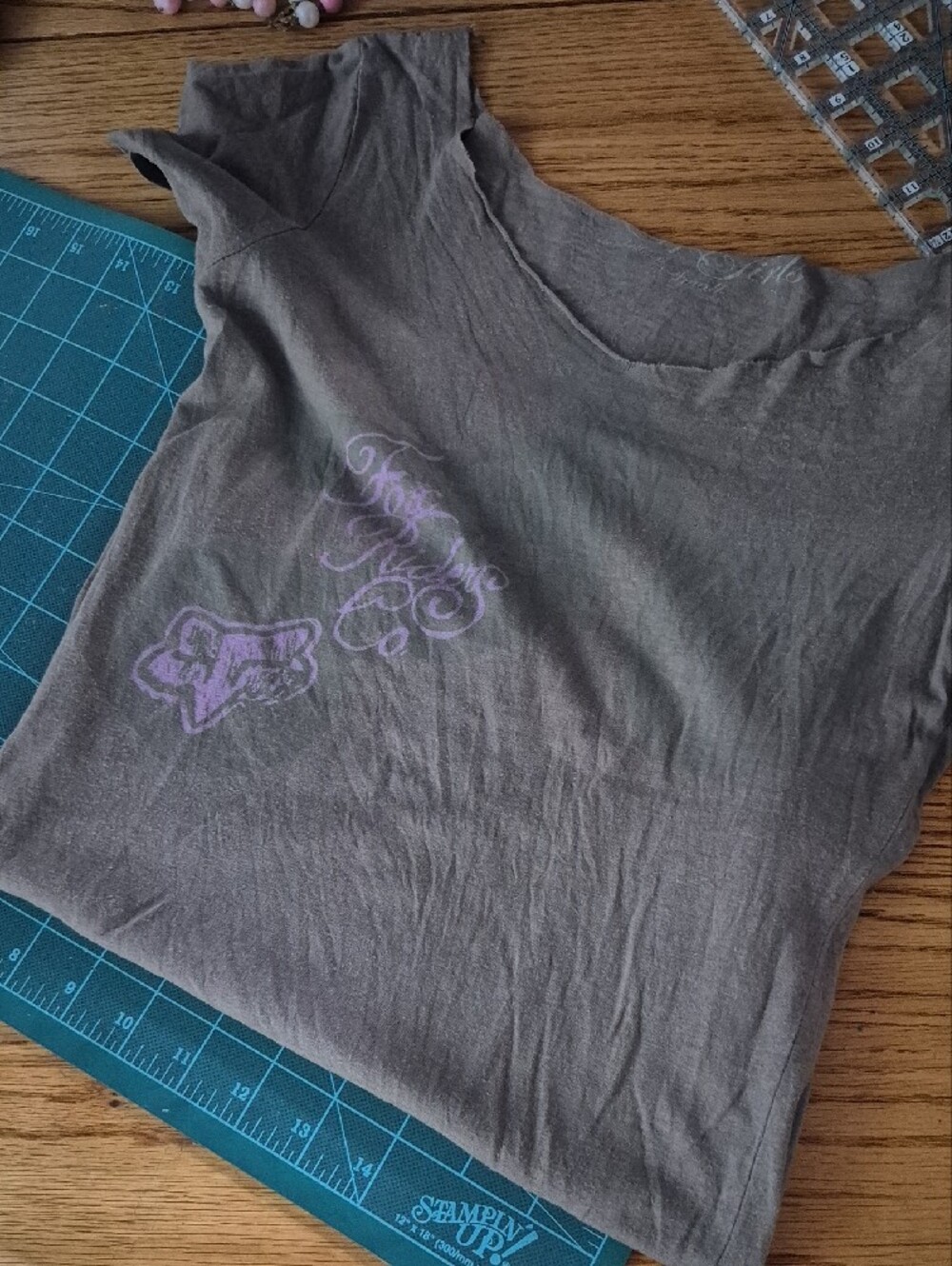 Pre-cut Cropped Fox Riders Graphic Tee in Brown with Lavender Print - Picture 4 of 4